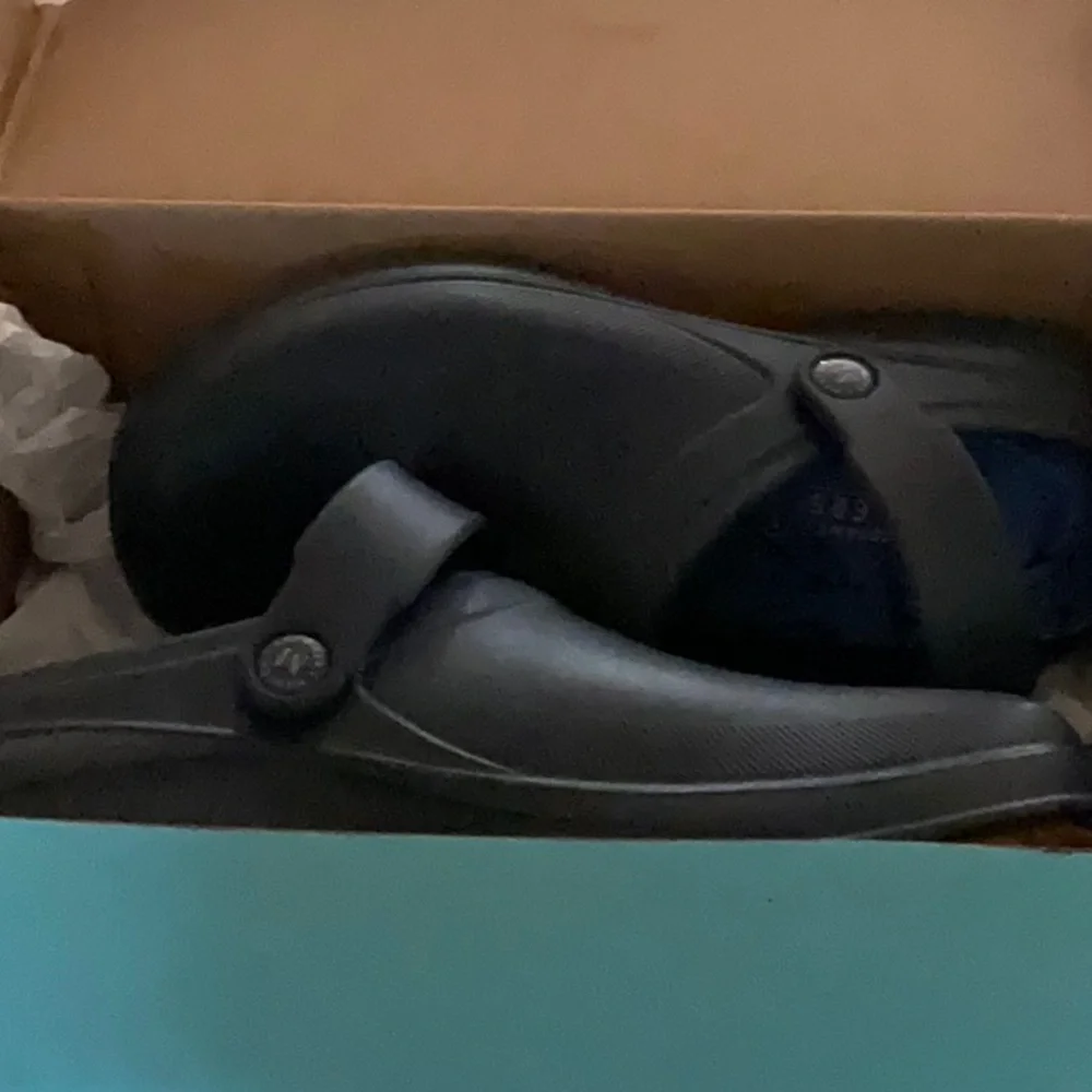 Martha Stewart x Skechers Arch Fit Riverbound Clog - Garden Day - EUC - Picture 6 of 6